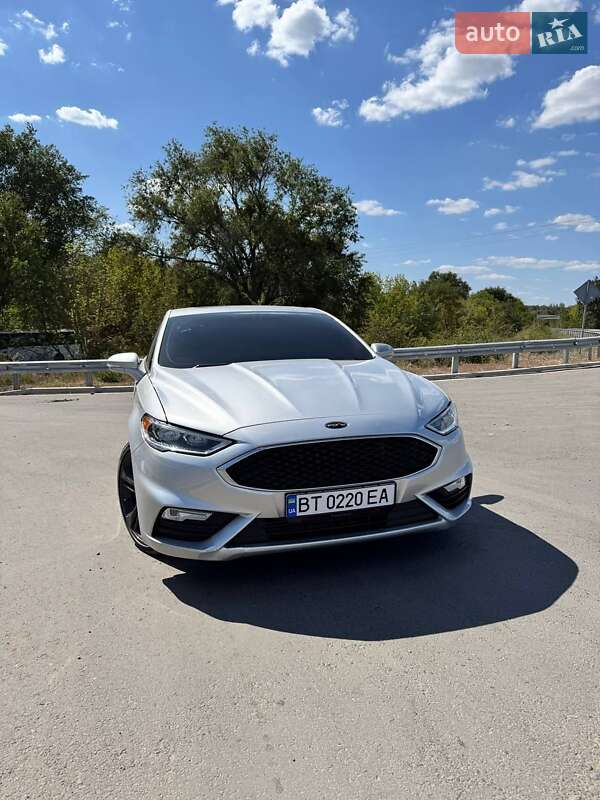 Седан Ford Fusion 2016 в Херсоні