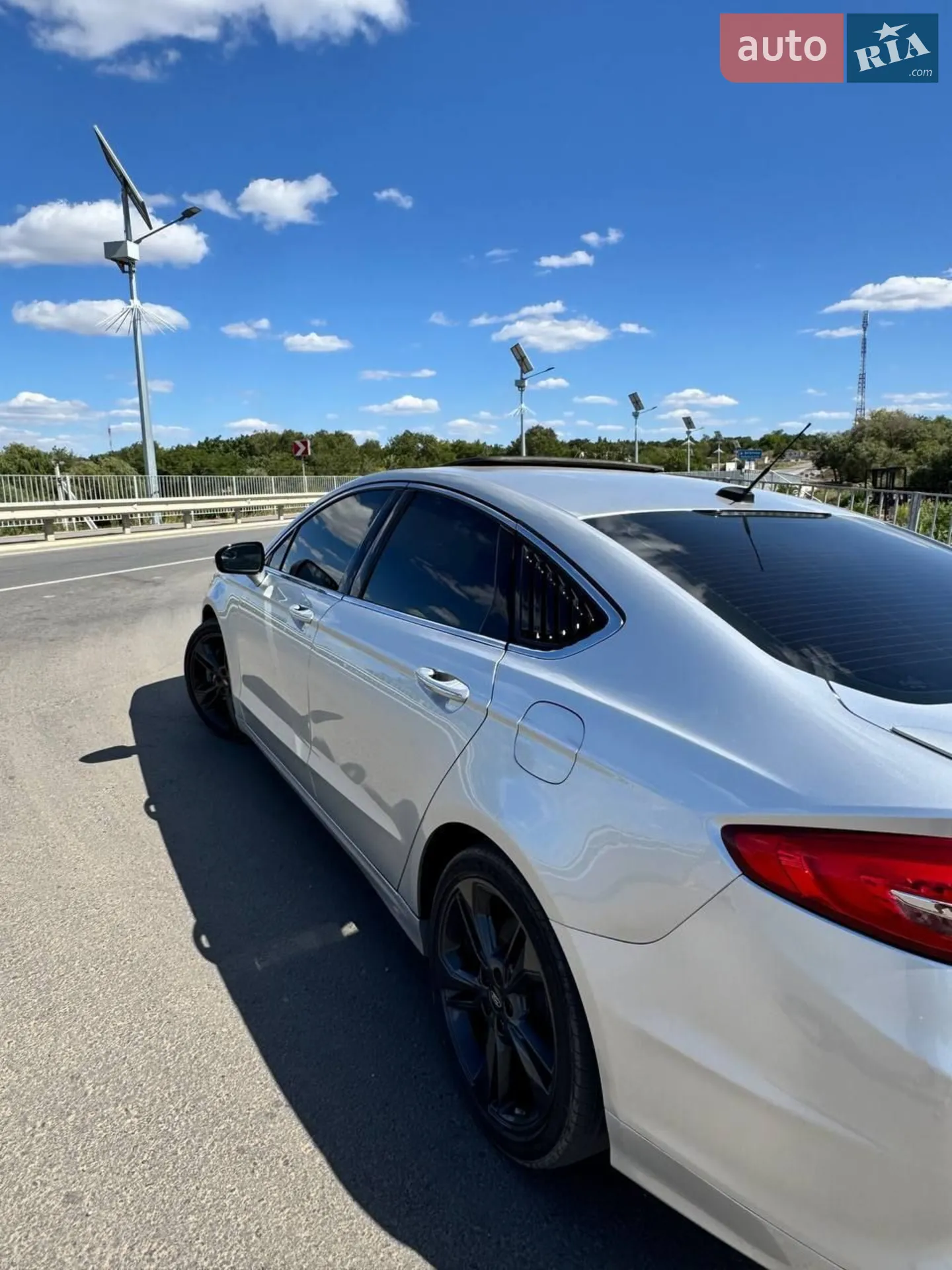 2016 Ford Fusion - мініатюра 19