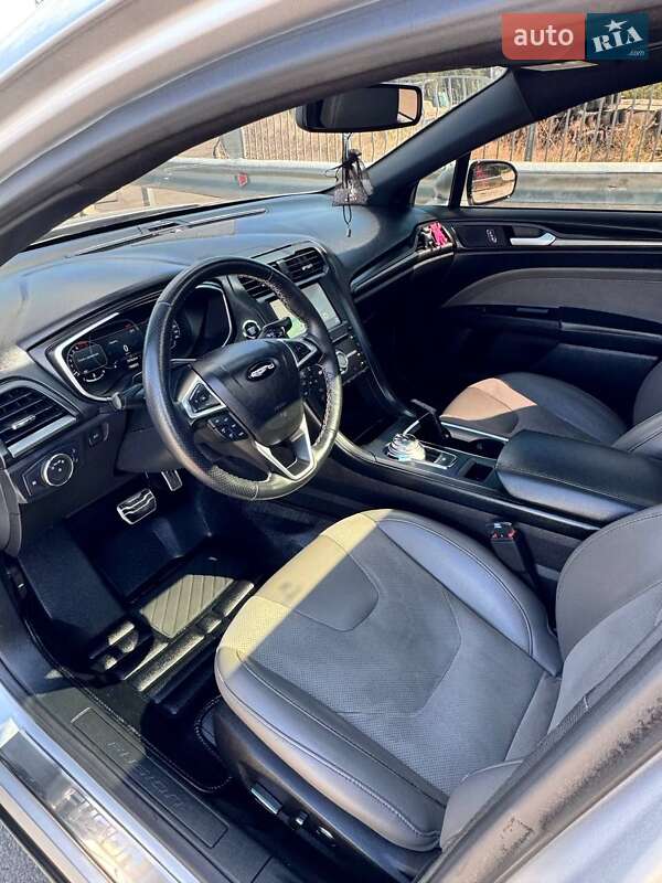 Седан Ford Fusion 2016 в Херсоні