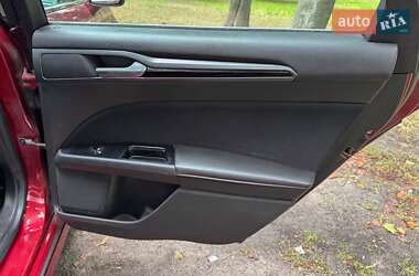 Седан Ford Fusion 2014 в 