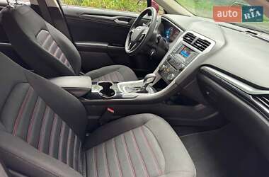 Седан Ford Fusion 2014 в 