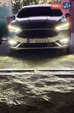 Седан Ford Fusion 2016 в 
