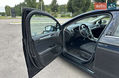 Седан Ford Fusion 2013 в 