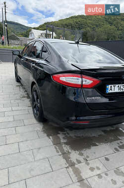 Седан Ford Fusion 2016 в 