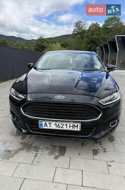 Седан Ford Fusion 2016 в Яремче