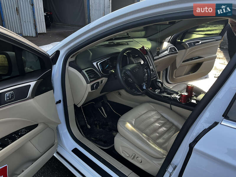 Седан Ford Fusion 2014 в Одесі