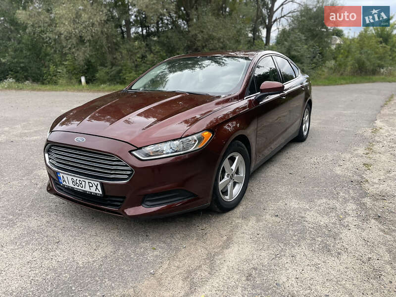 Седан Ford Fusion 2015 в 