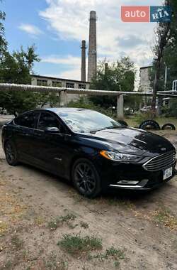 Седан Ford Fusion 2017 в 