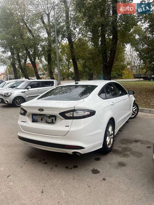 Седан Ford Fusion 2015 в Києві