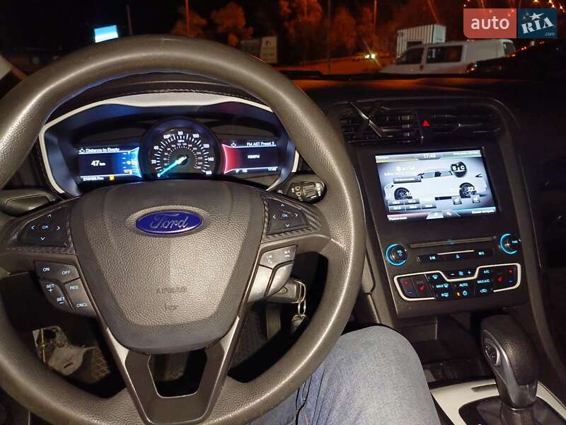 Седан Ford Fusion 2015 в Києві