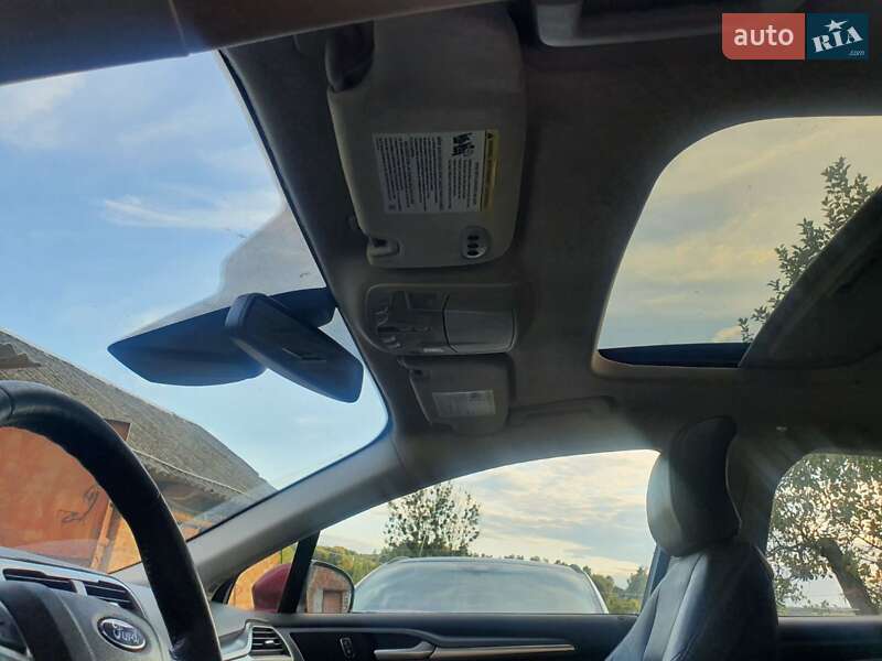 Седан Ford Fusion 2016 в Ровно