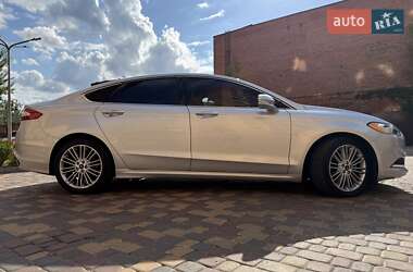 Седан Ford Fusion 2014 в 