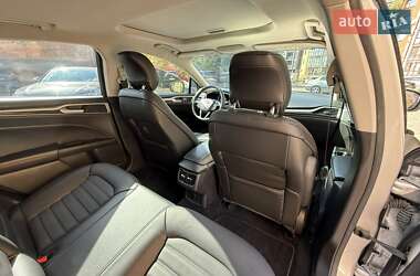Седан Ford Fusion 2014 в 