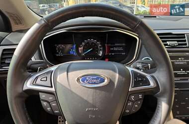 Седан Ford Fusion 2014 в 