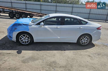 Седан Ford Fusion 2016 в 