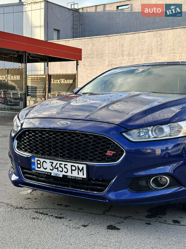 Седан Ford Fusion 2013 в 