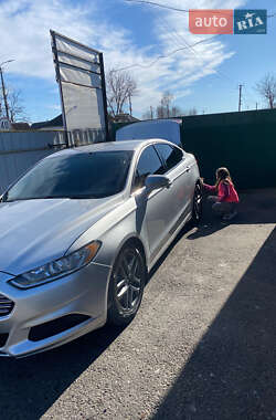 Седан Ford Fusion 2015 в 