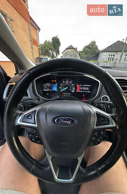 Седан Ford Fusion 2014 в 