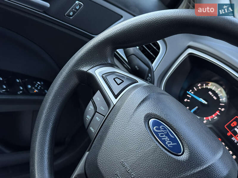 Седан Ford Fusion 2014 в Києві