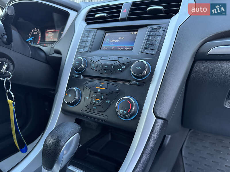 Седан Ford Fusion 2014 в Києві