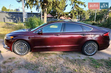 Седан Ford Fusion 2016 в 