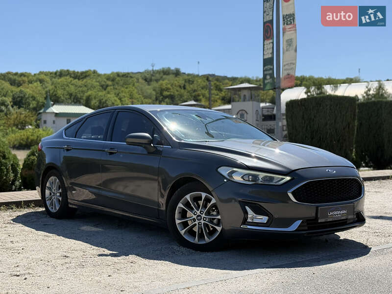 Седан Ford Fusion 2019 в Днепре