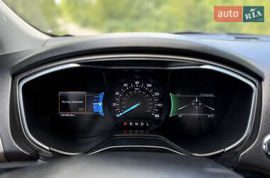 Седан Ford Fusion 2019 в 