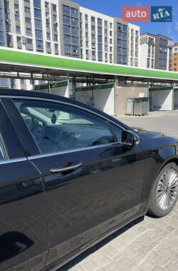 Седан Ford Fusion 2012 в 