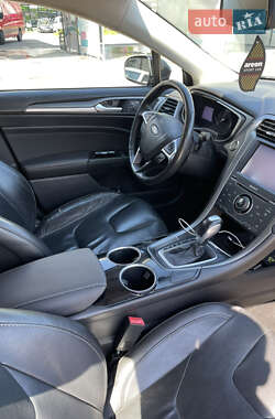 Седан Ford Fusion 2012 в 