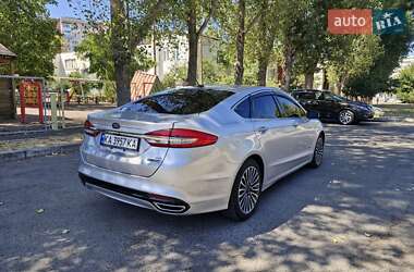 Седан Ford Fusion 2018 в 