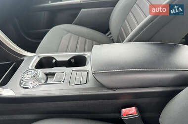Седан Ford Fusion 2019 в 