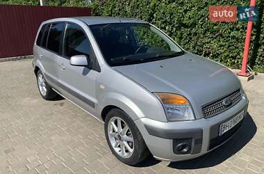 Хэтчбек Ford Fusion 2008 в 
