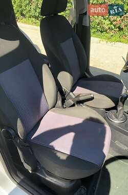 Хэтчбек Ford Fusion 2008 в 