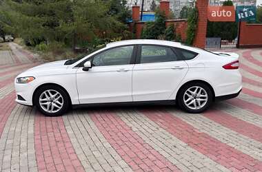 Седан Ford Fusion 2013 в 