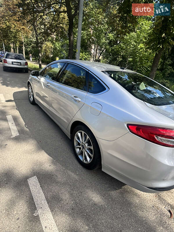 Седан Ford Fusion 2018 в Києві