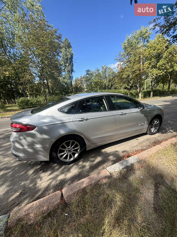 Седан Ford Fusion 2018 в Києві