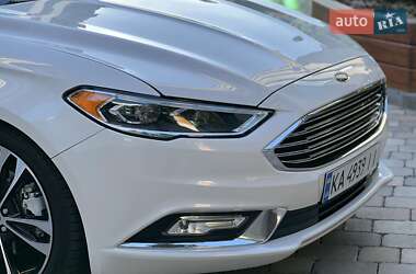 Седан Ford Fusion 2016 в 