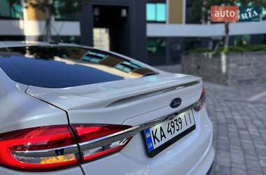 Седан Ford Fusion 2016 в 