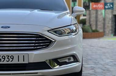 Седан Ford Fusion 2016 в 