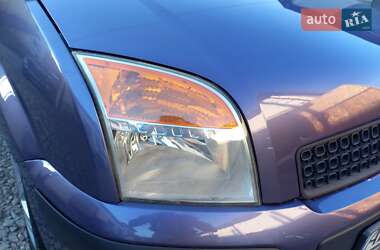 Хэтчбек Ford Fusion 2006 в 