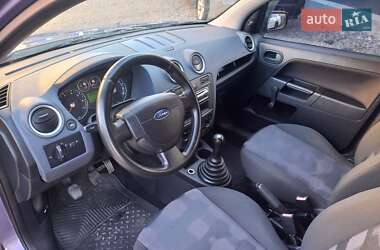 Хэтчбек Ford Fusion 2006 в 