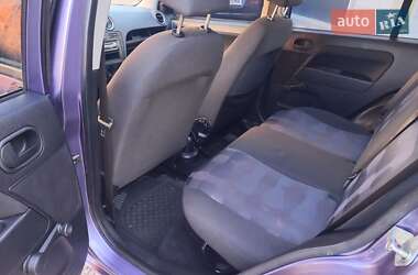 Хэтчбек Ford Fusion 2006 в 