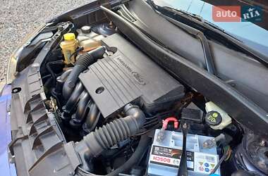 Хэтчбек Ford Fusion 2006 в 