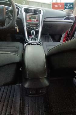 Седан Ford Fusion 2014 в 