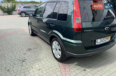 Седан Ford Fusion 2025 в 