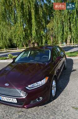 Седан Ford Fusion 2013 в 