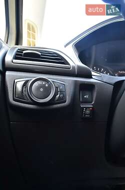 Седан Ford Fusion 2013 в 
