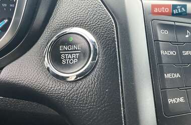 Седан Ford Fusion 2017 в 