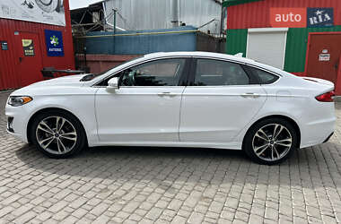Седан Ford Fusion 2020 в 