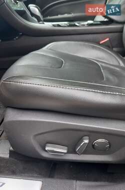 Седан Ford Fusion 2015 в 